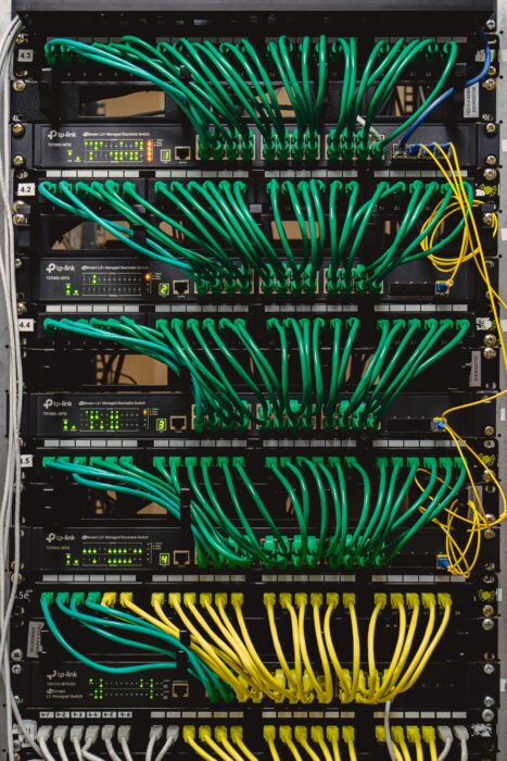 Professionele aanleg van CAT6 datanetwerk en patchkast door Ongekraakt in de regio 's-Hertogenbosch